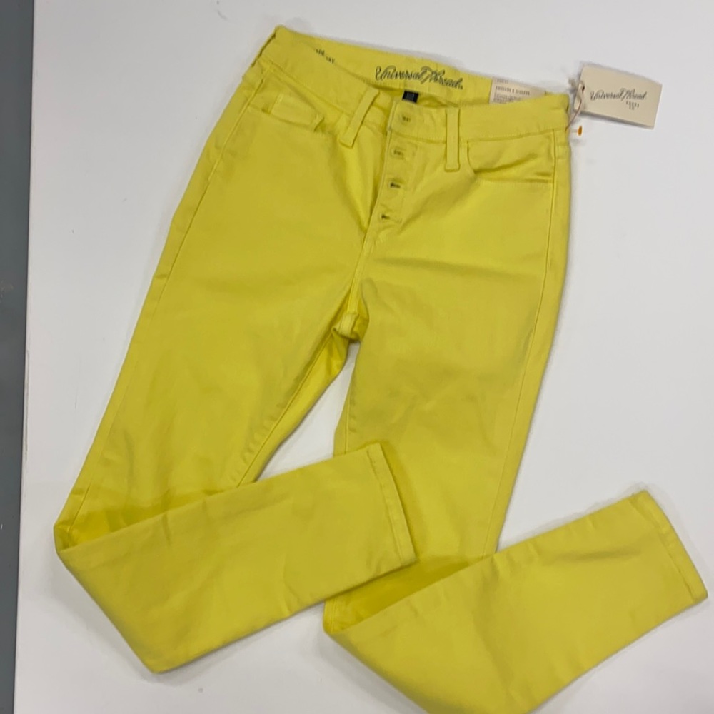 Universal Thread Yellow High Rise Skinny Size 0